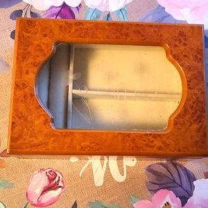 Jewelry box